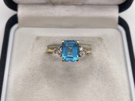 14ct gold blue topaz and diamond ring Hot on Sale