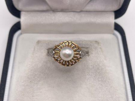 14ct gold pearl and diamond ring Hot on Sale