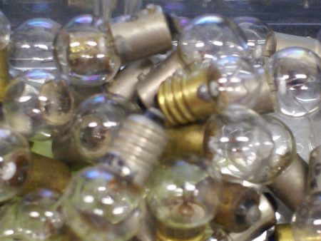 14 Volt Train light bulbs : Bayonet and screw type your choice For Sale