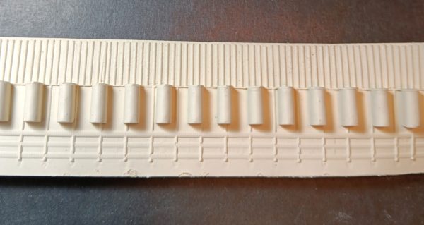 1  x 20  vintage toy track length caterpillar tractors. Make your own Discount